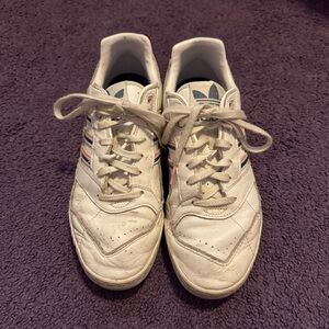 Adidas Sneakers